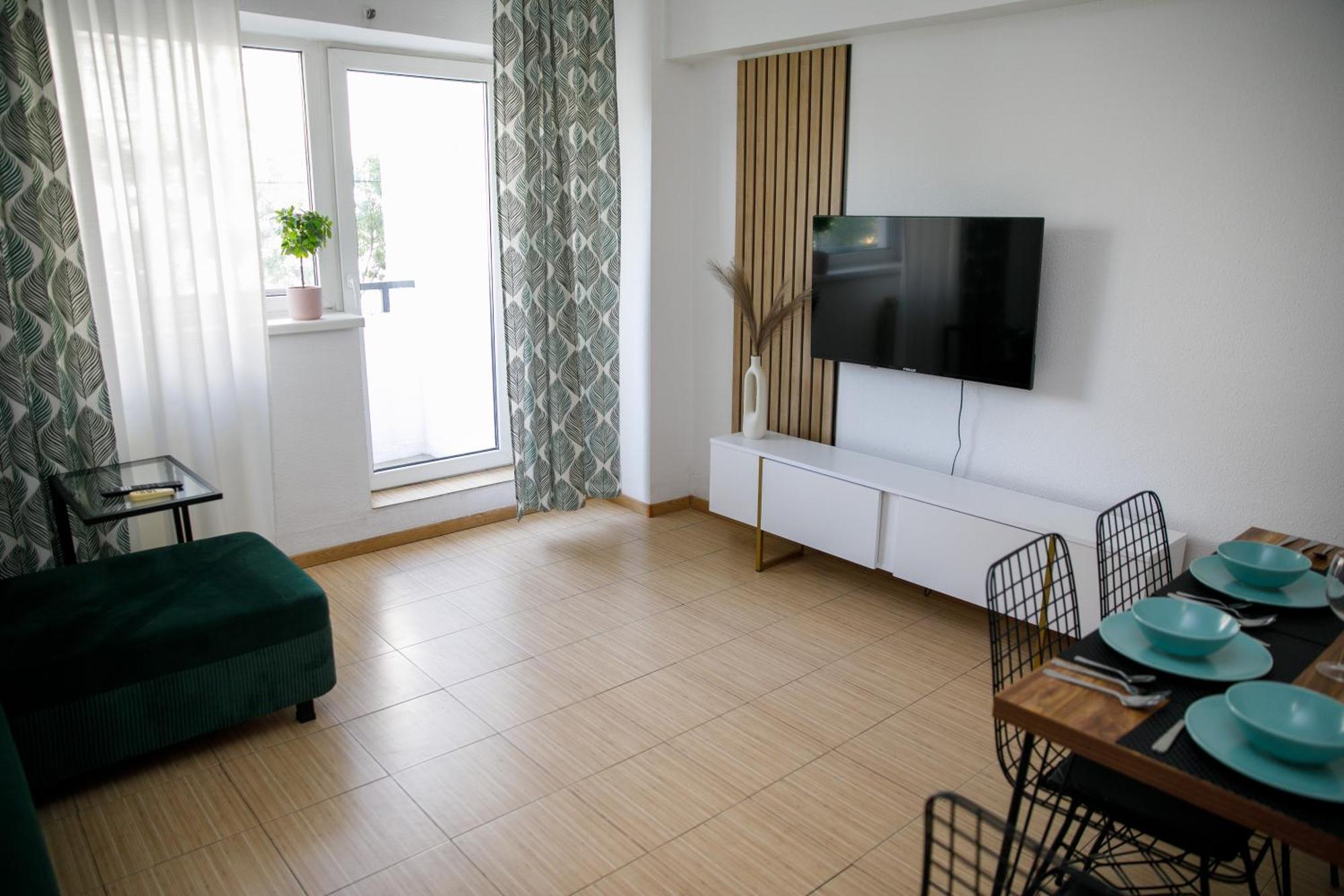 Color Corneliu Coposu No3 * Bucharest