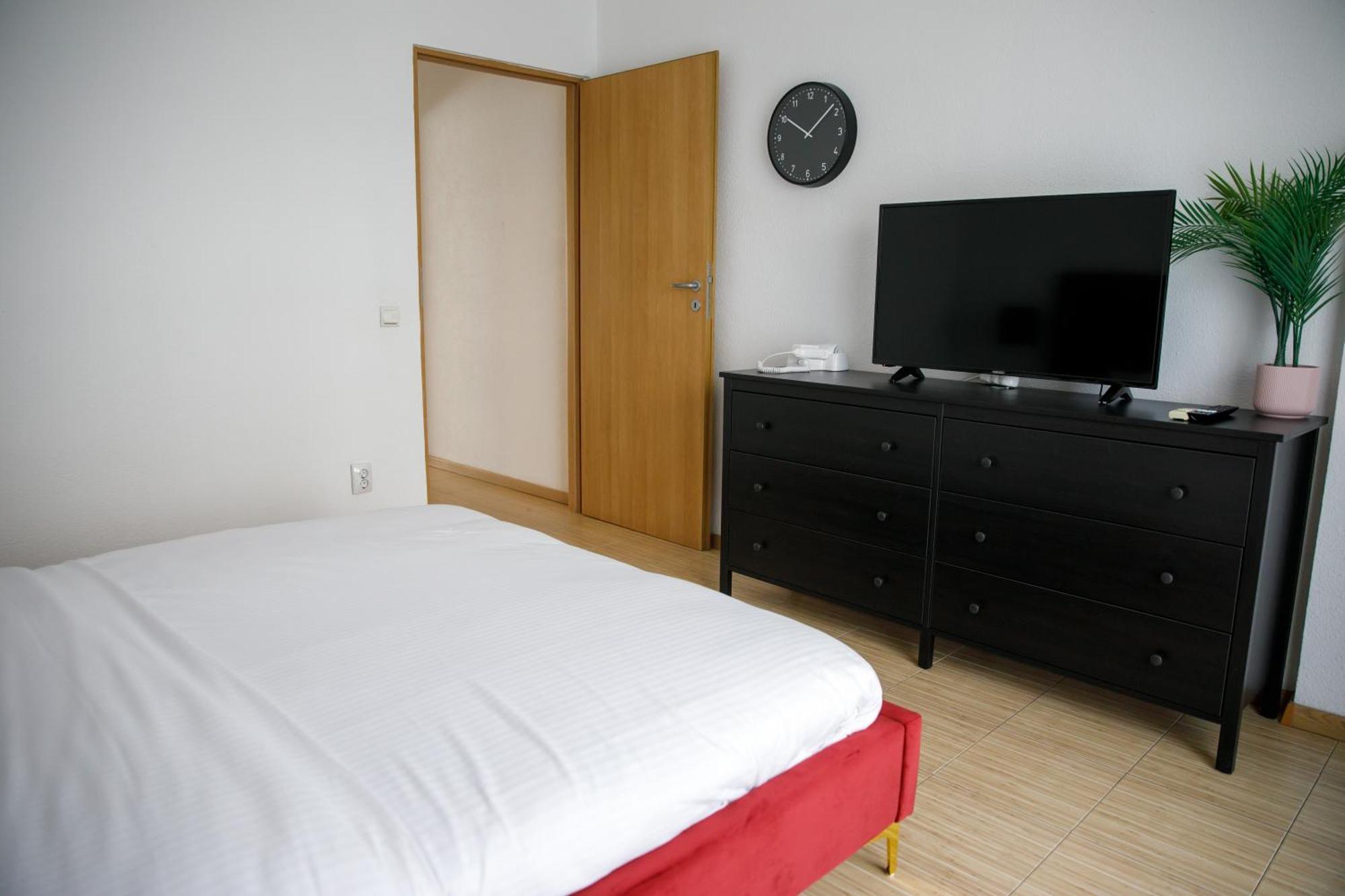 Color Corneliu Coposu No3 Apartment Bucharest