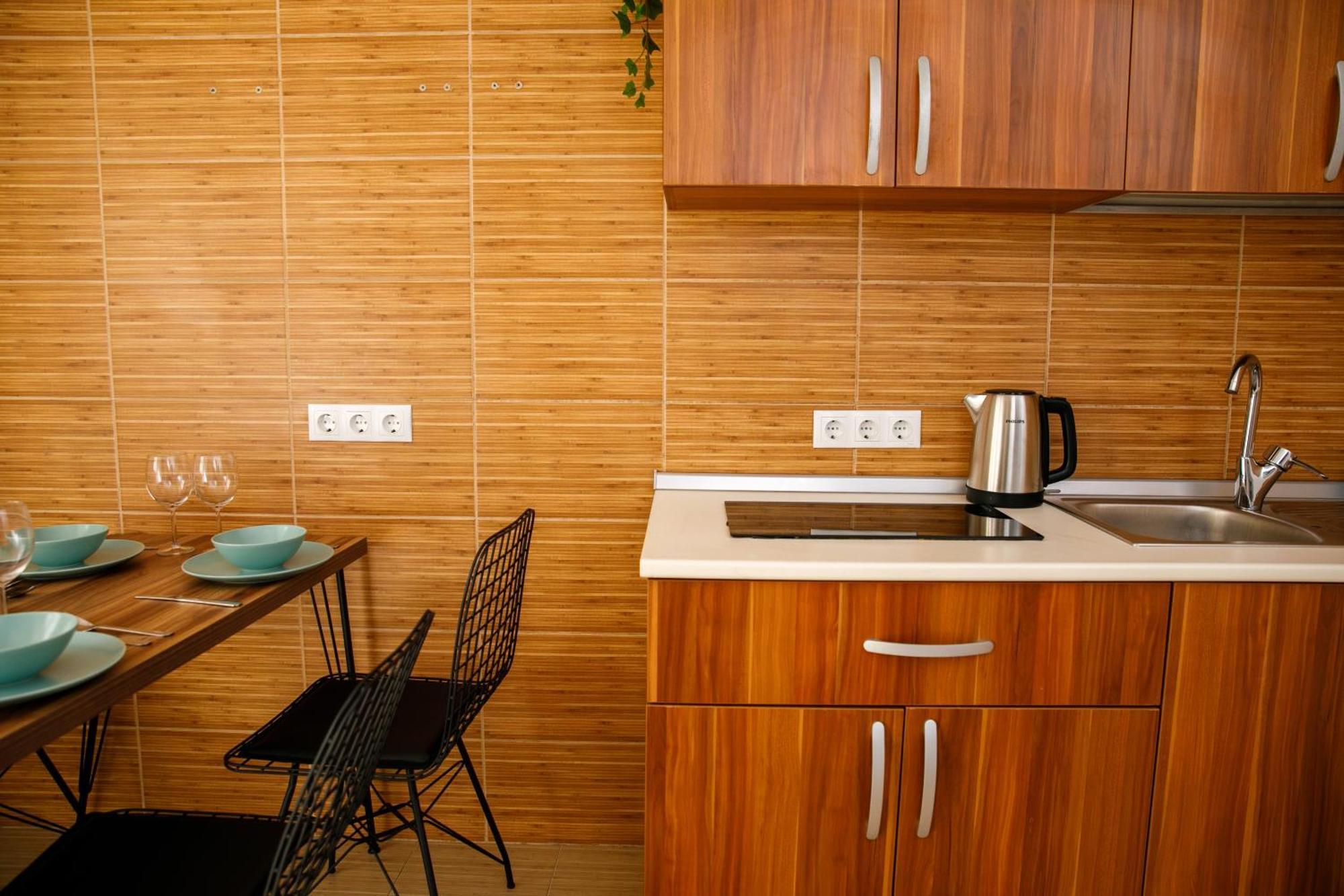 Color Corneliu Coposu No3 Apartment Bucharest