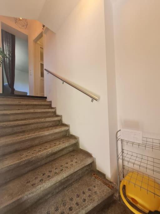 Independent In A With Garden Apartment *