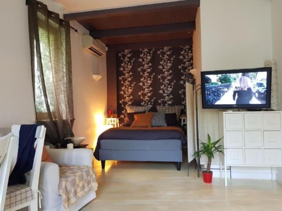 Independent In A With Garden Bucharest