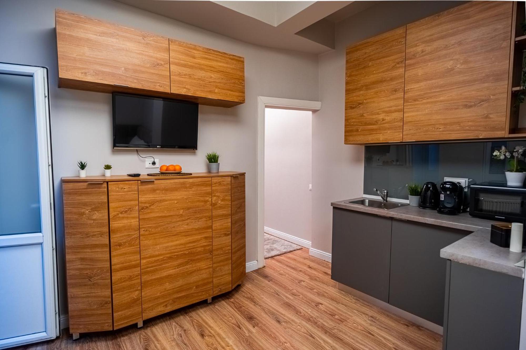 Cozy Near Calea Victoriei Apartment *