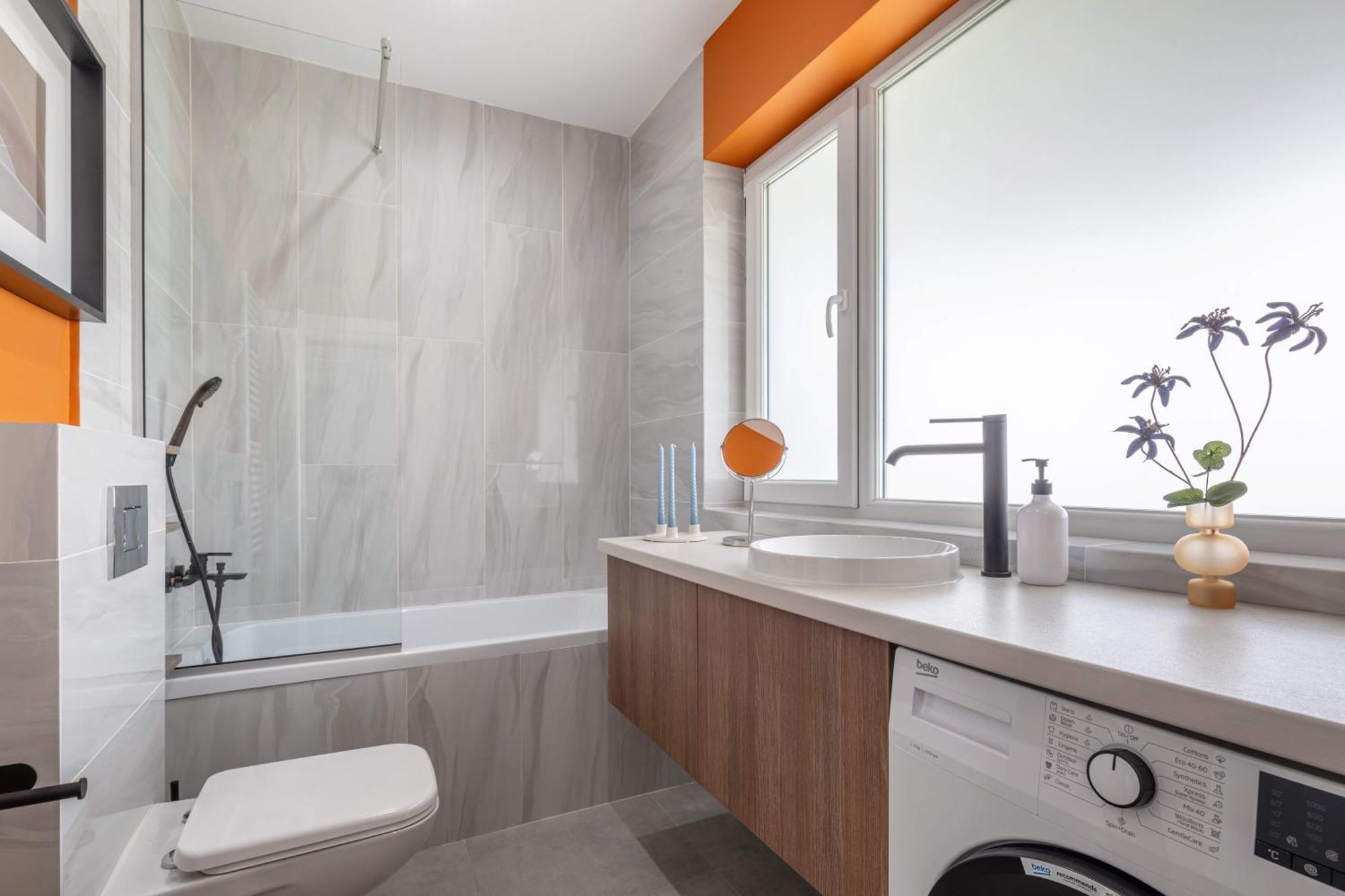 Playful & Bright 1br Near The Faculty Of Law Bucharest