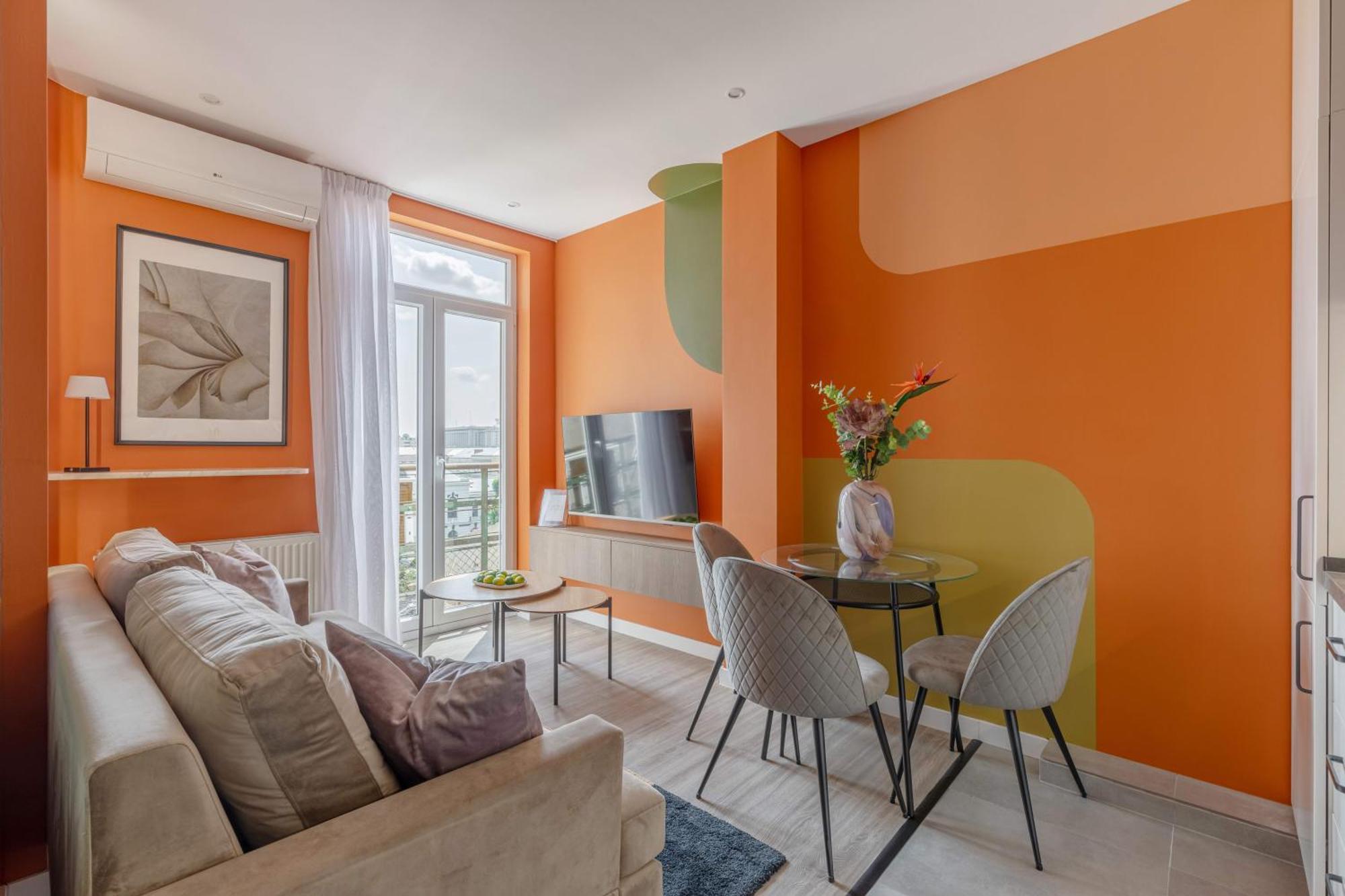 Playful & Bright 1br Near The Faculty Of Law Apartment Bucharest