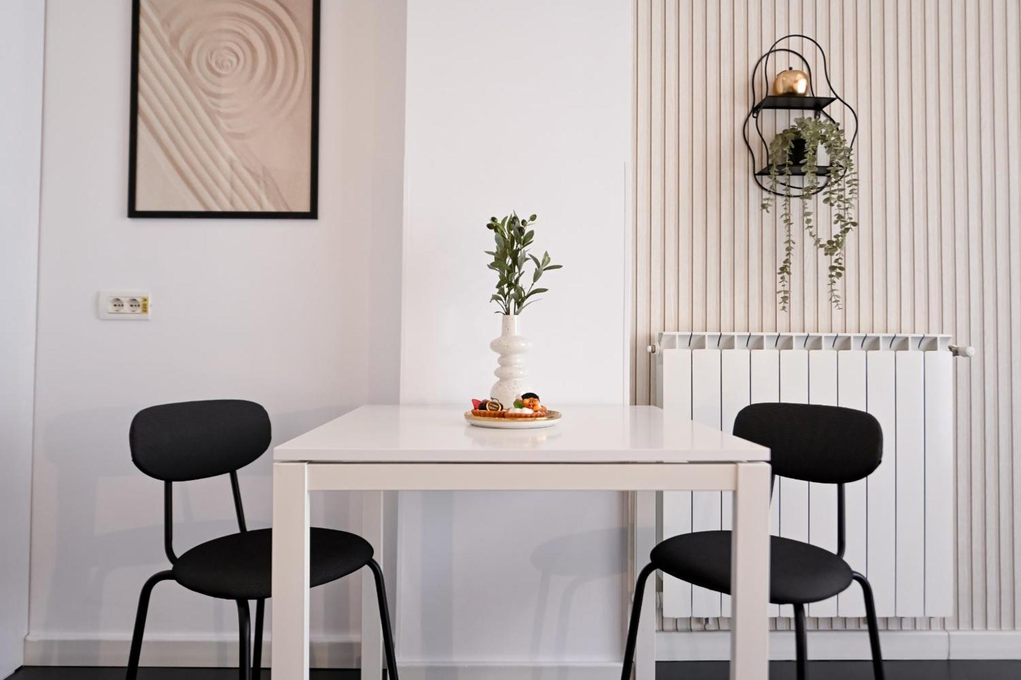 Urban Elegance - Stylish Apartament *