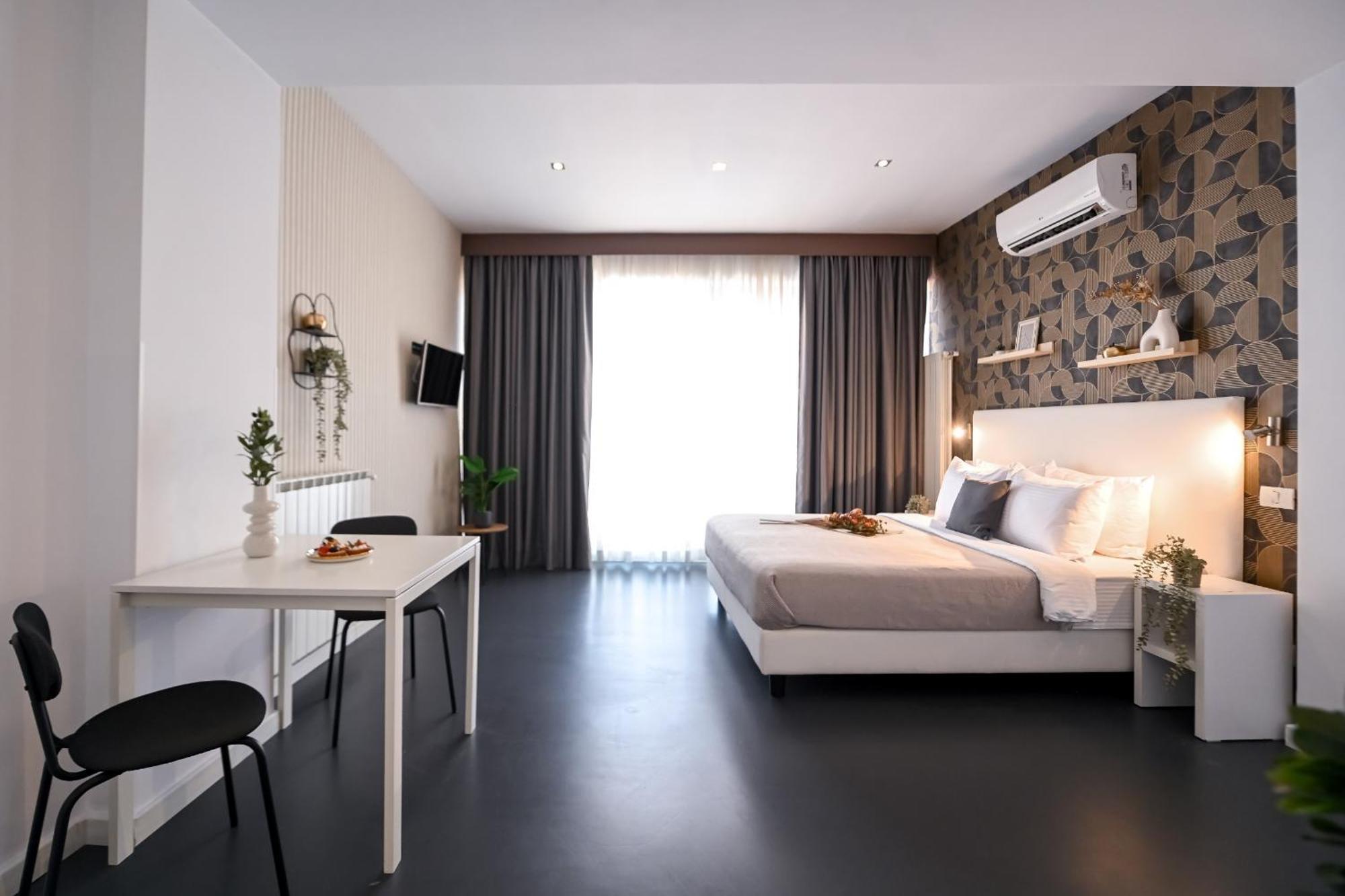Urban Elegance - Stylish