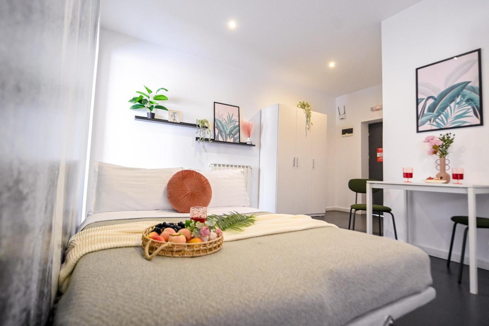 Urban Elegance - Stylish Apartament *