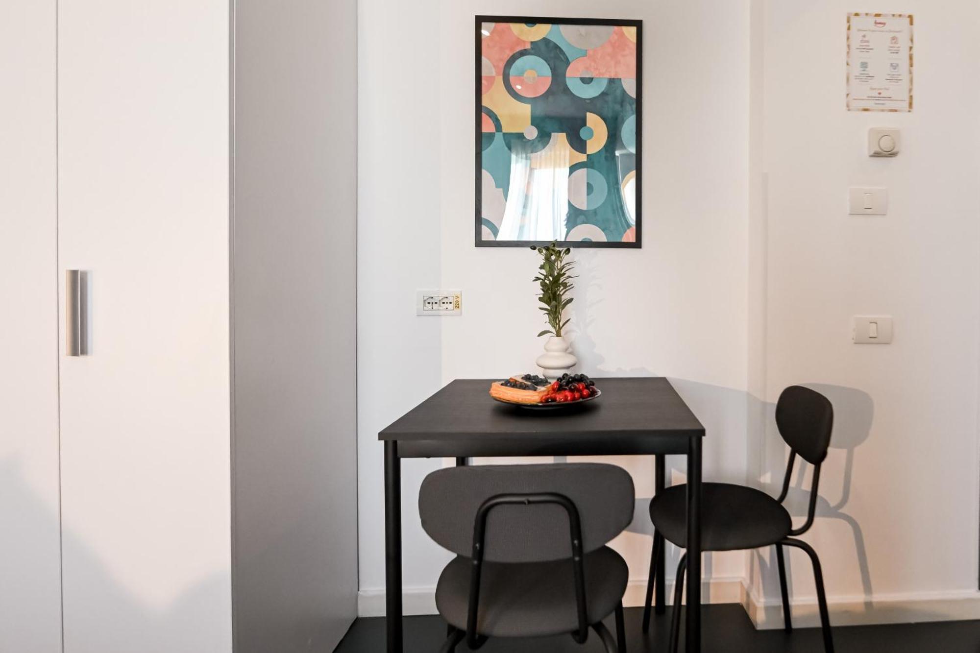 Urban Elegance - Stylish