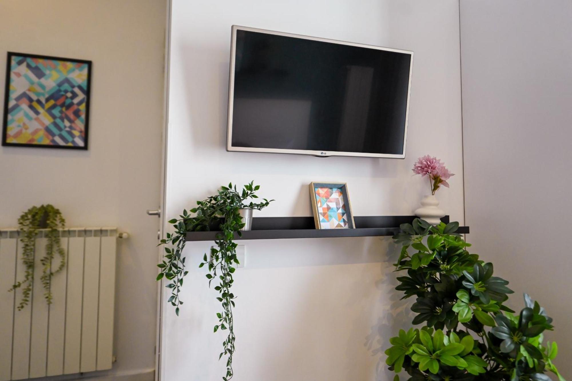 Urban Elegance - Stylish Apartament *