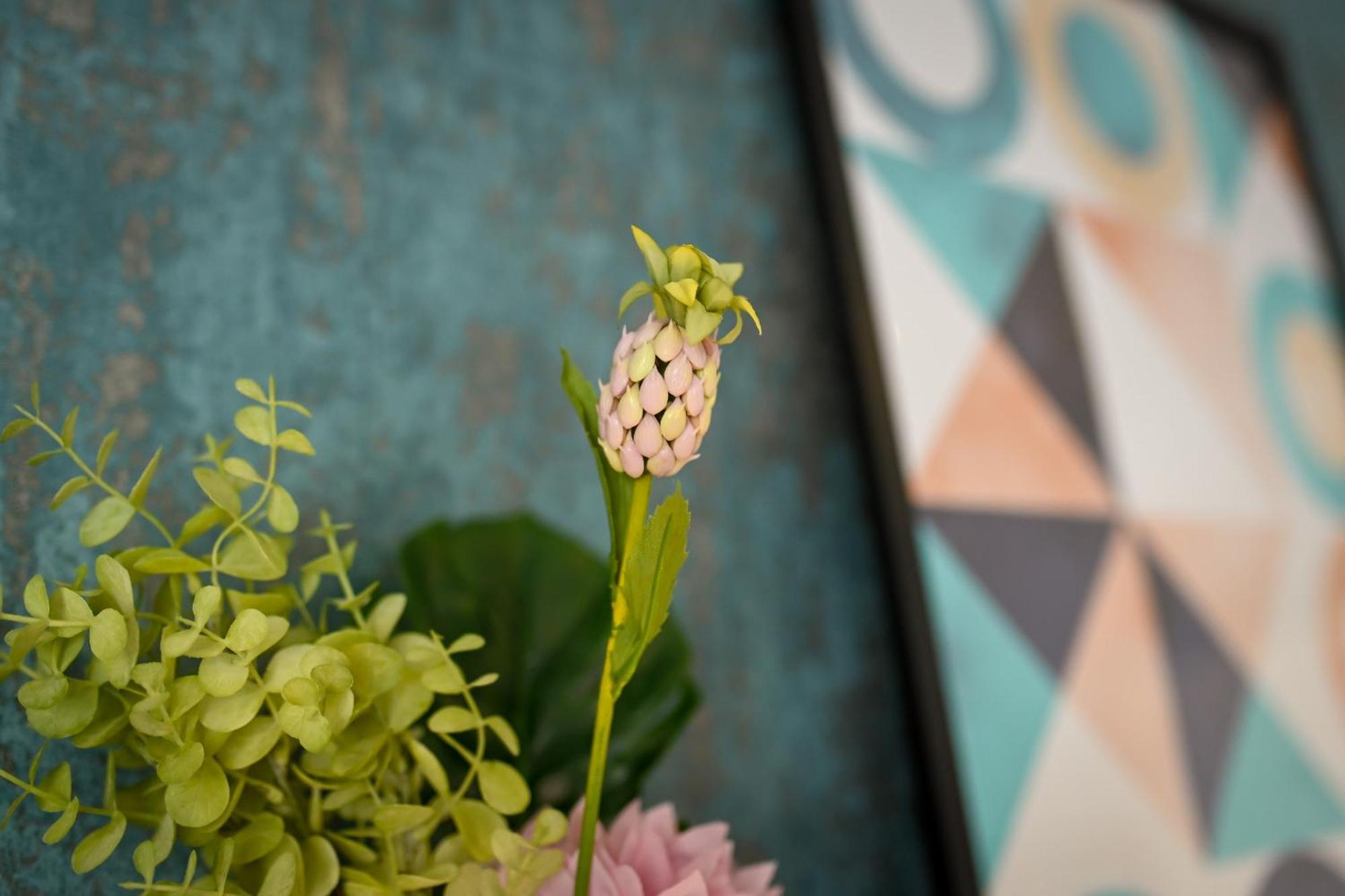 Urban Elegance - Stylish *
