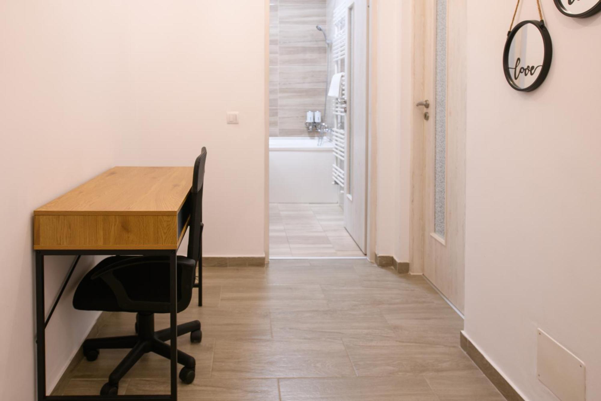 Smart Living Plaza Apartment