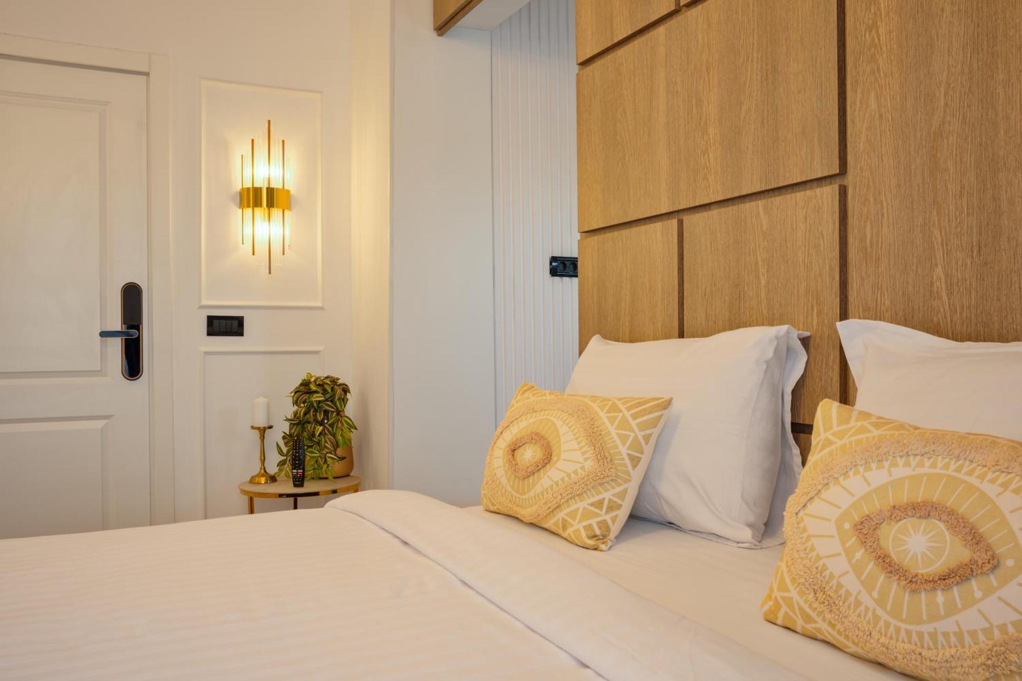 Royal - Luxury B - Old - Victoriei *
