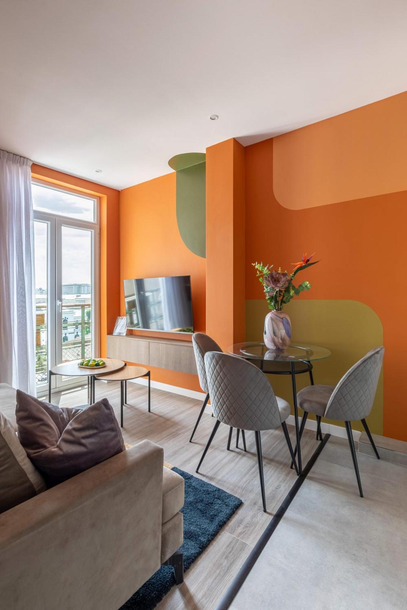 Playful & Bright 1br Near The Faculty Of Law Bucharest