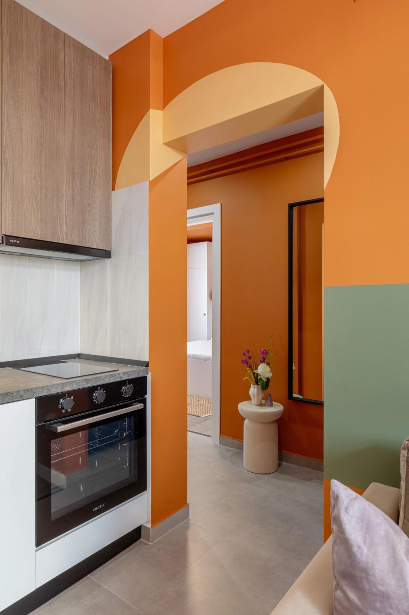 Playful & Bright 1br Near The Faculty Of Law Apartment *