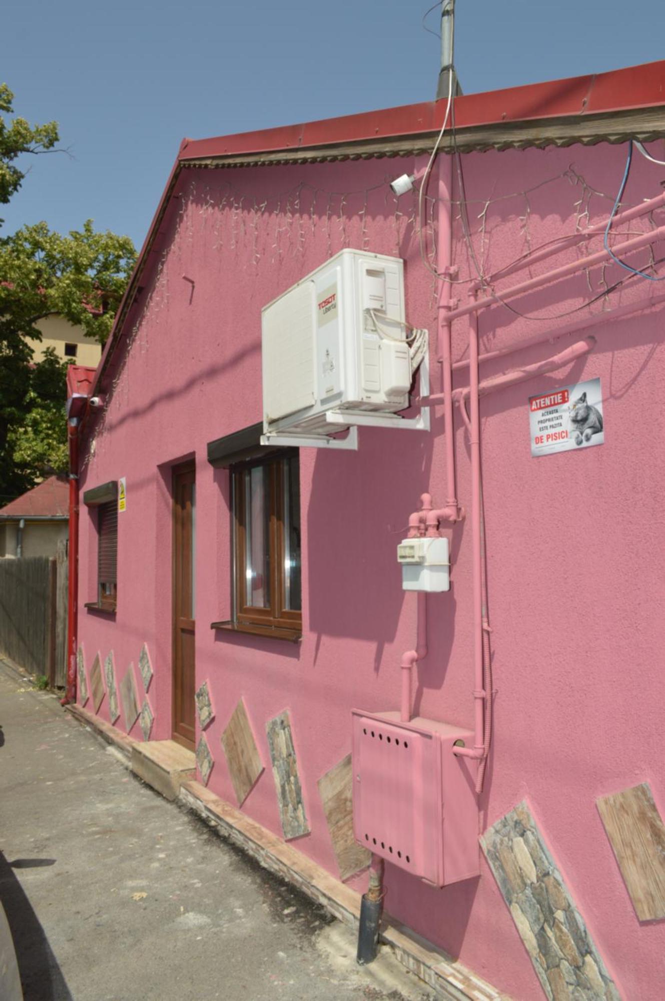 Yna House * Bucharest