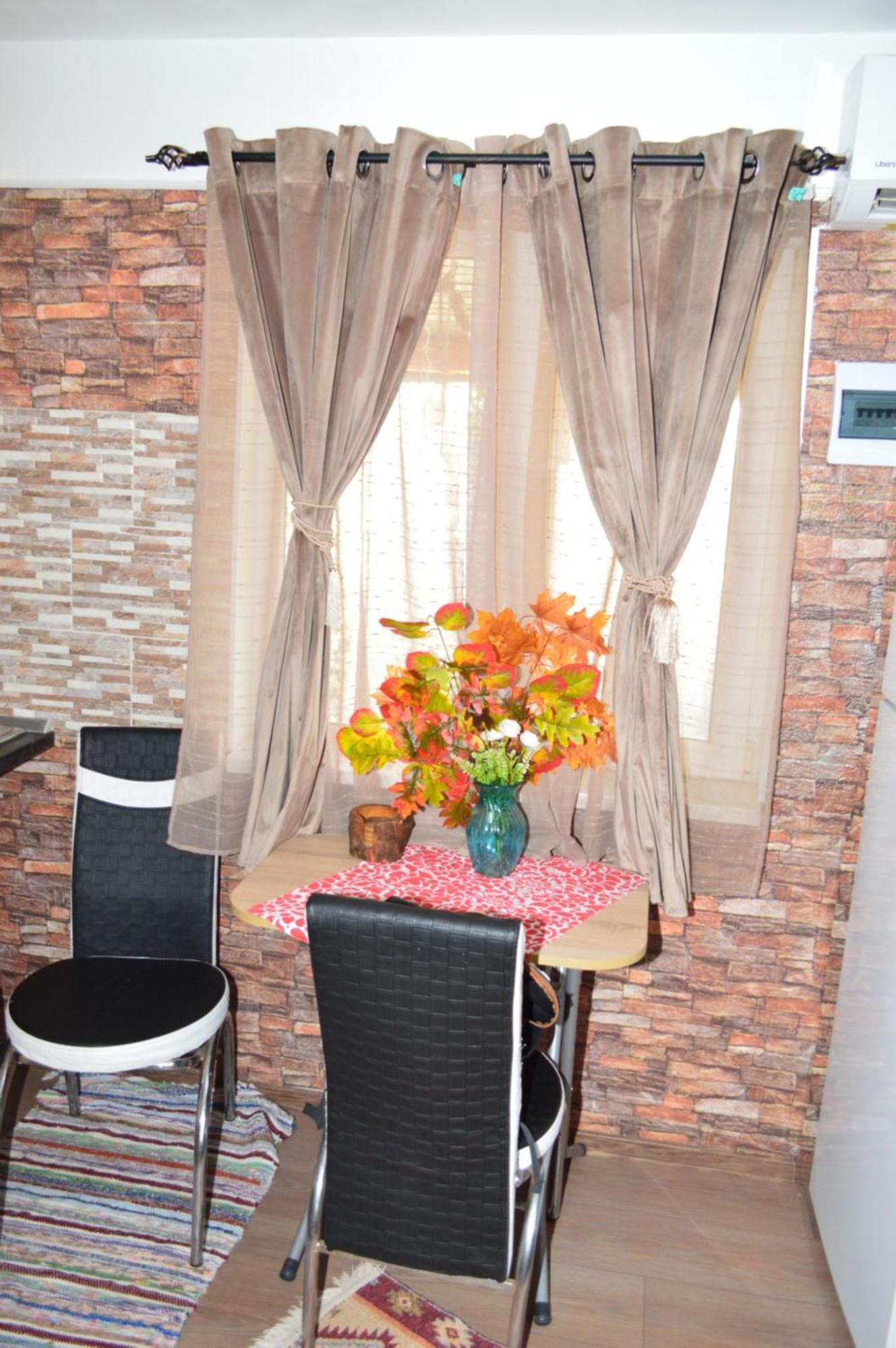 Yna House