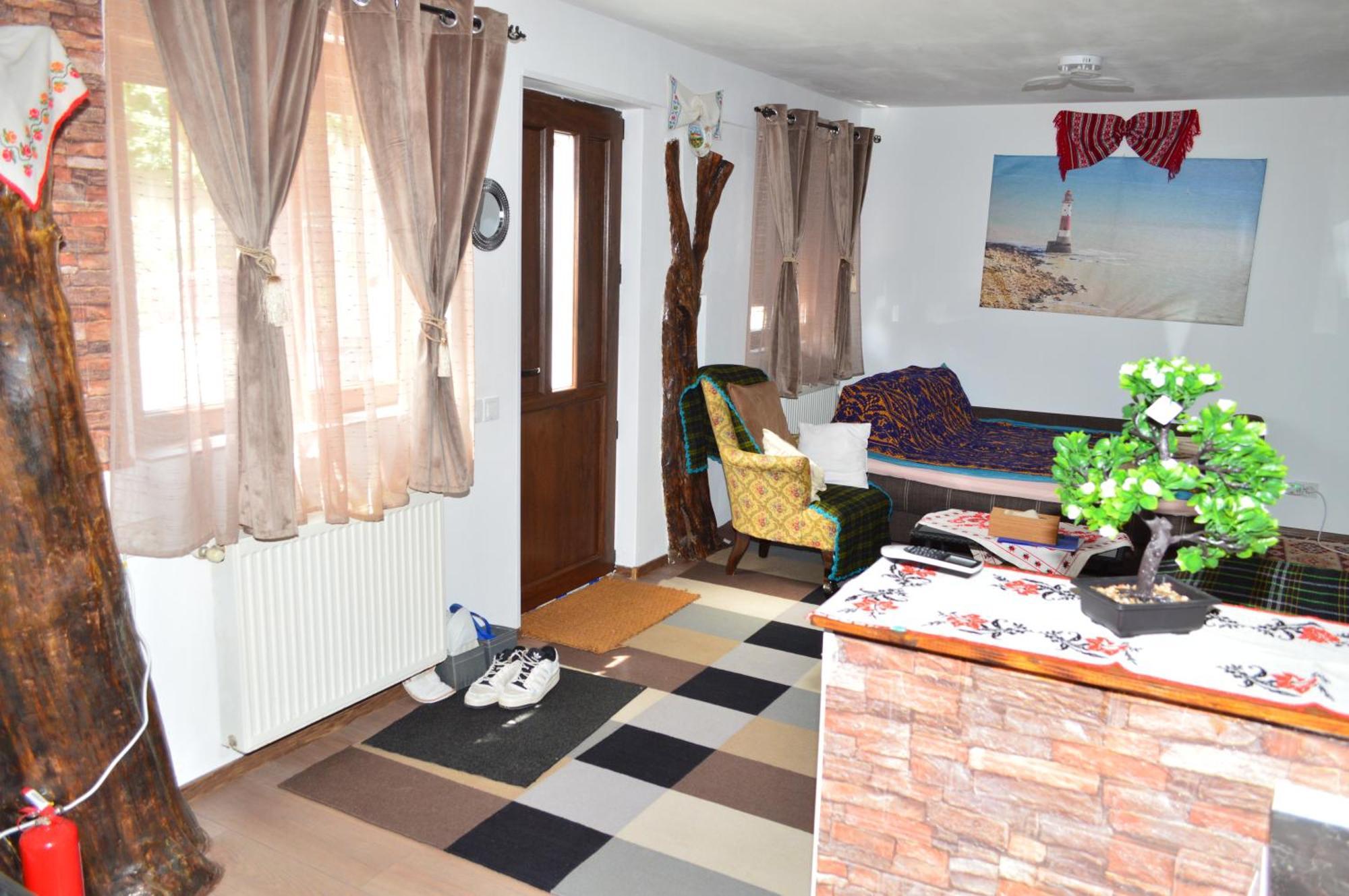 Yna House *