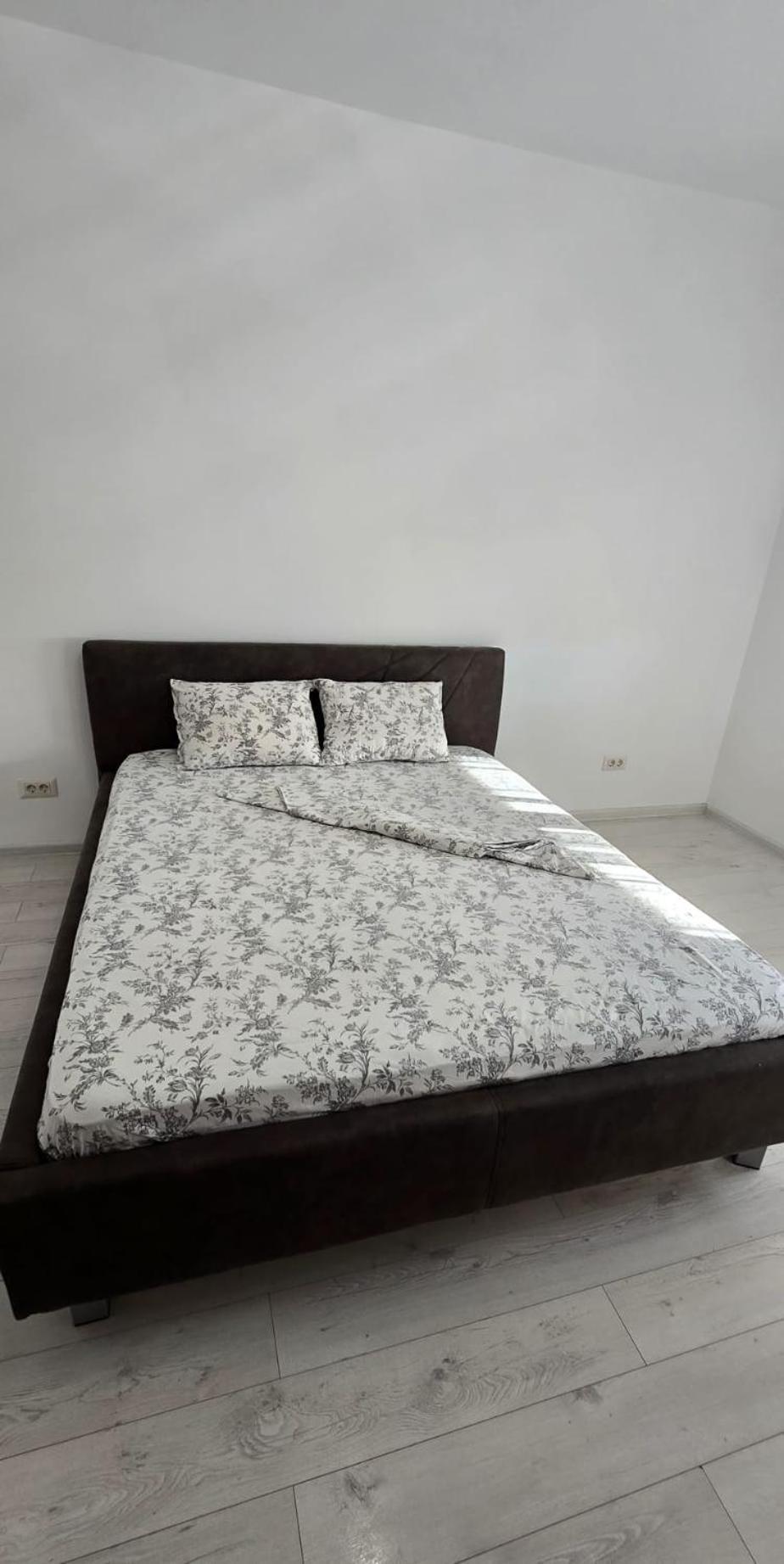 Trinity Apartment *