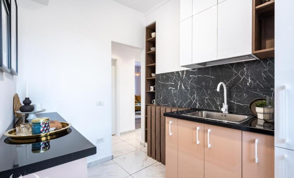 Apartment Majestic With View In Magheru
