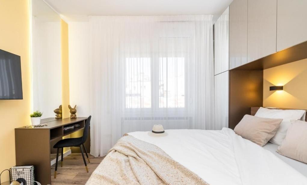 Apartment Majestic With View In Magheru Bucharest