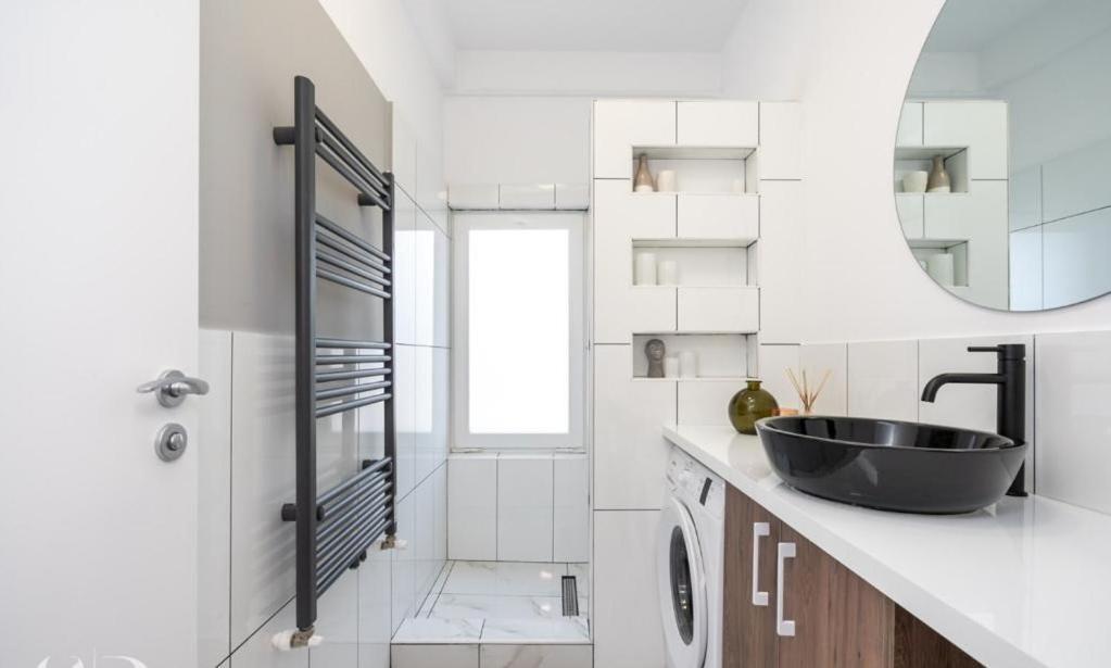 Majestic With View In Magheru Apartment