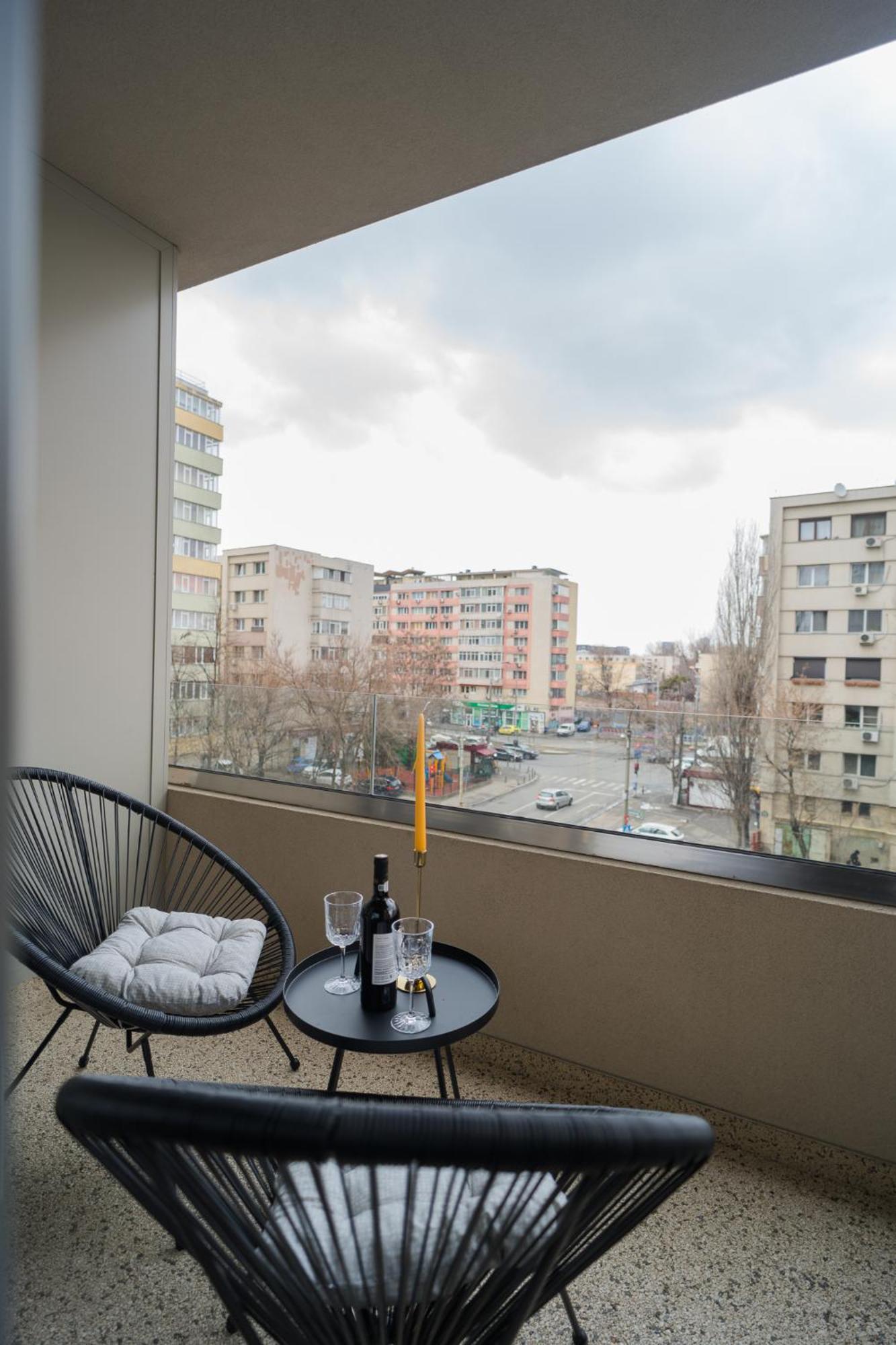 With View & Large Balcony Apartament