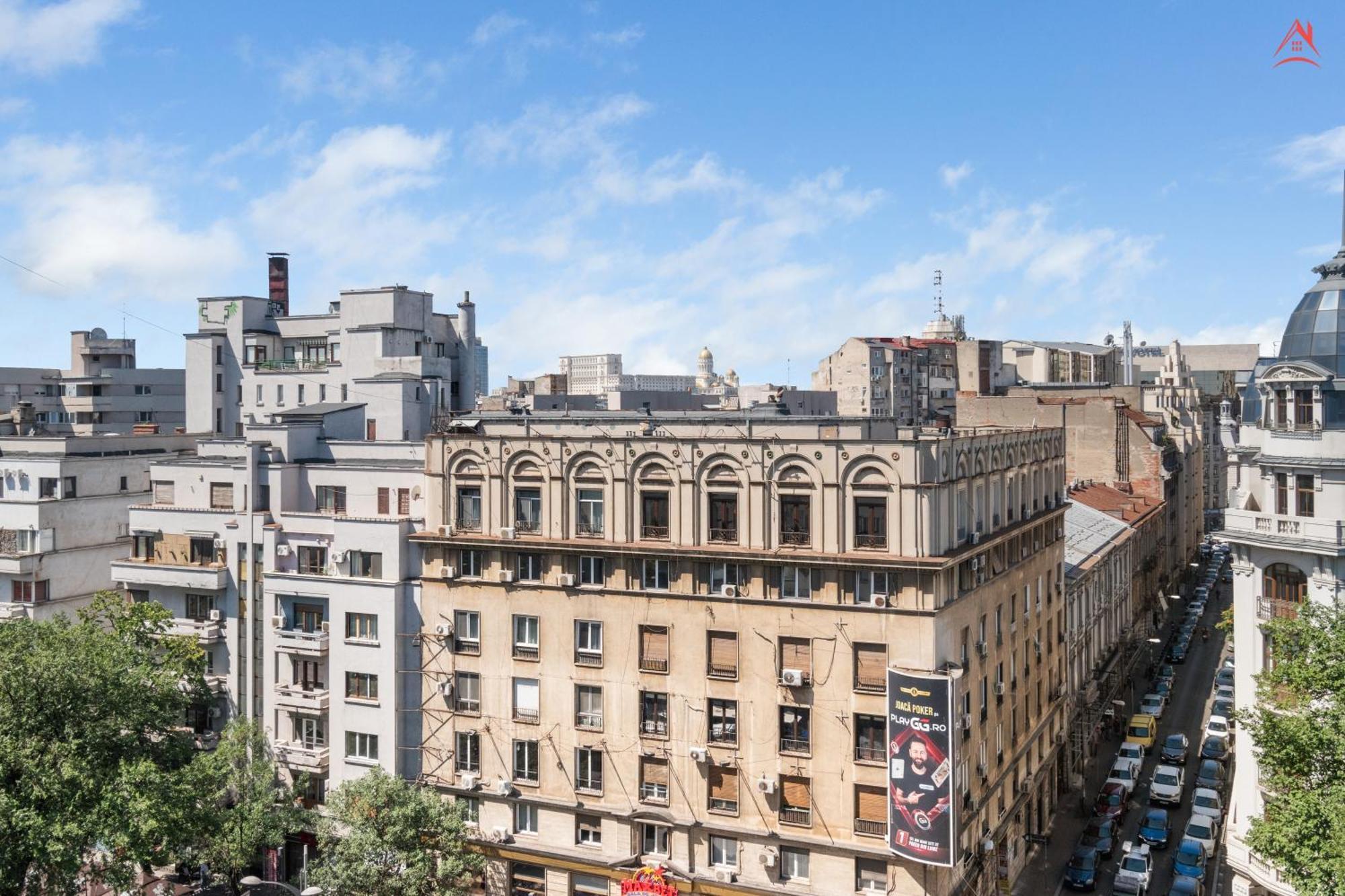 Beautique Panoramic View On People Palace