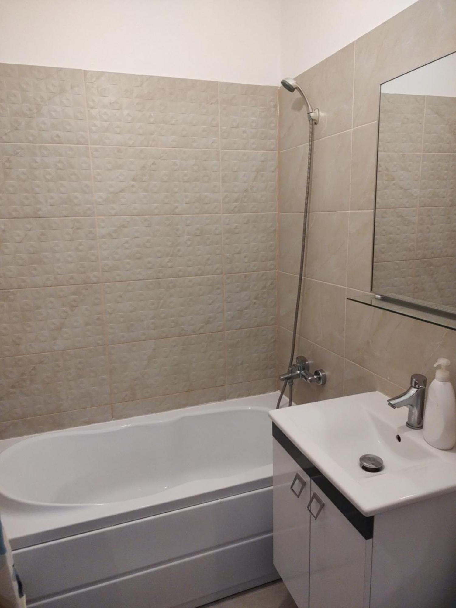 Luxury 2 Free Parking Air Conditioning Espresso Netflix Superb Modern Bright View Balcony Self Check In Militari Bucareste