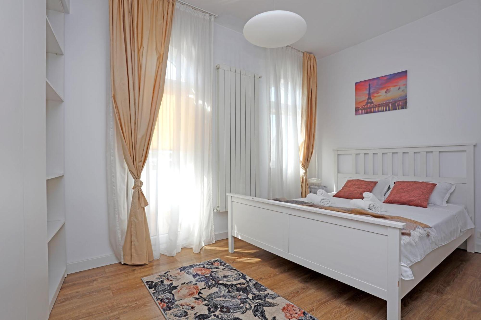 Victoriei Two Bedroom Apartament