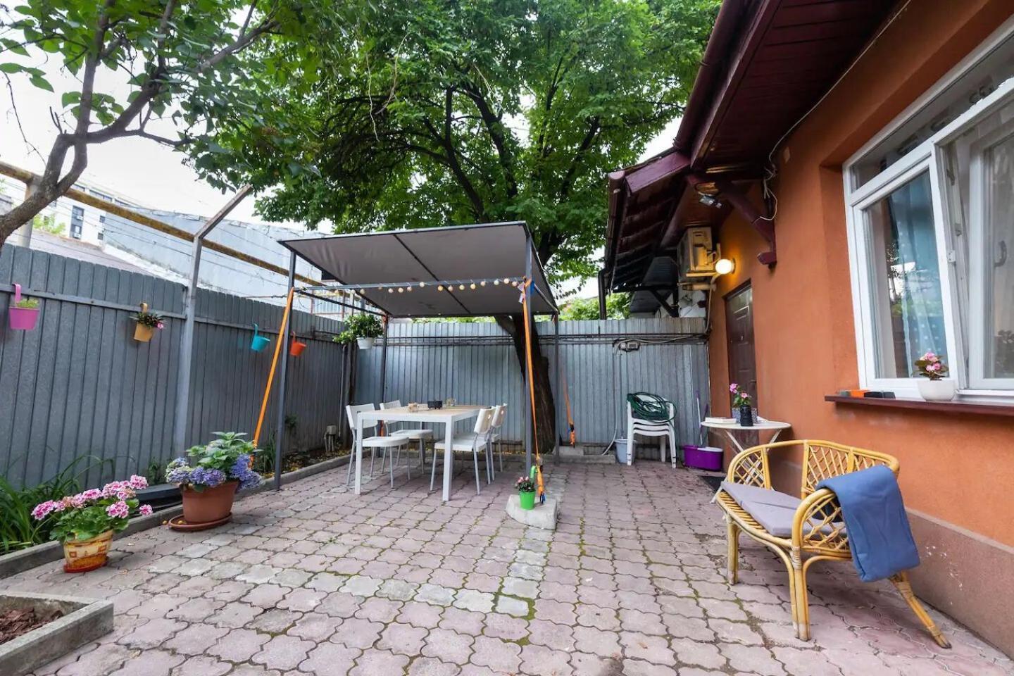 Apartment Casa Luminoasa Cu Gradina Privata *