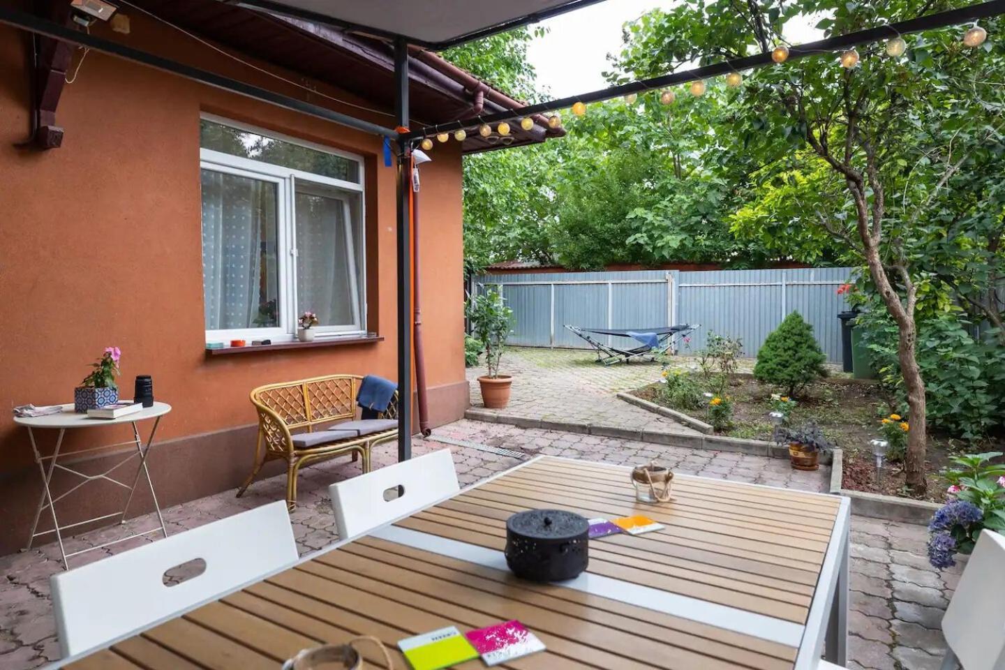 Casa Luminoasa Cu Gradina Privata Bucharest