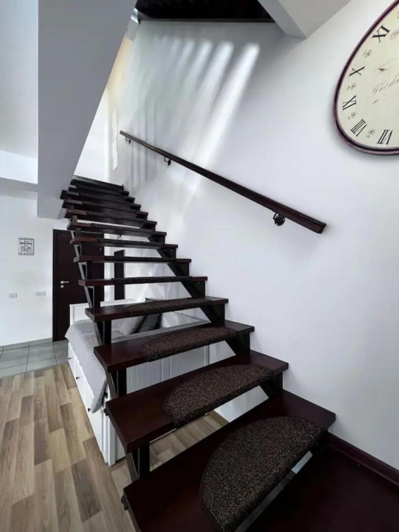 Luminoasa Cu Curte Privata * Bucharest