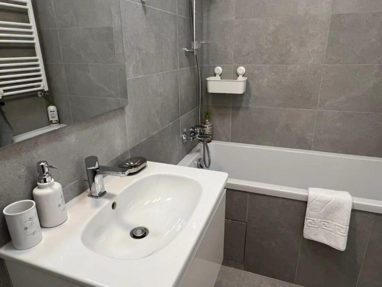 High-rise Luxury With Free Parking Bucharest