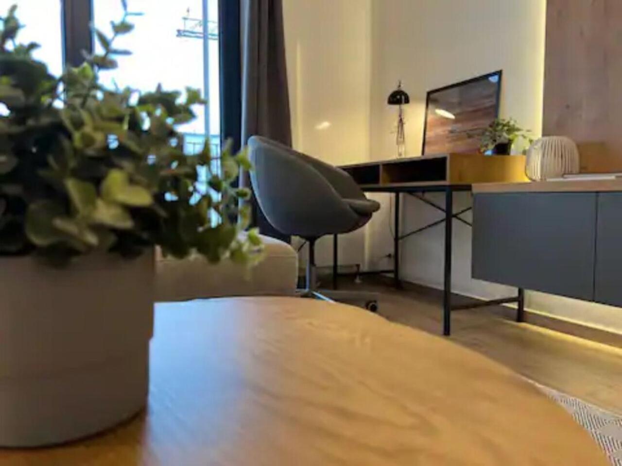High-rise Luxury With Free Parking Bucureşti