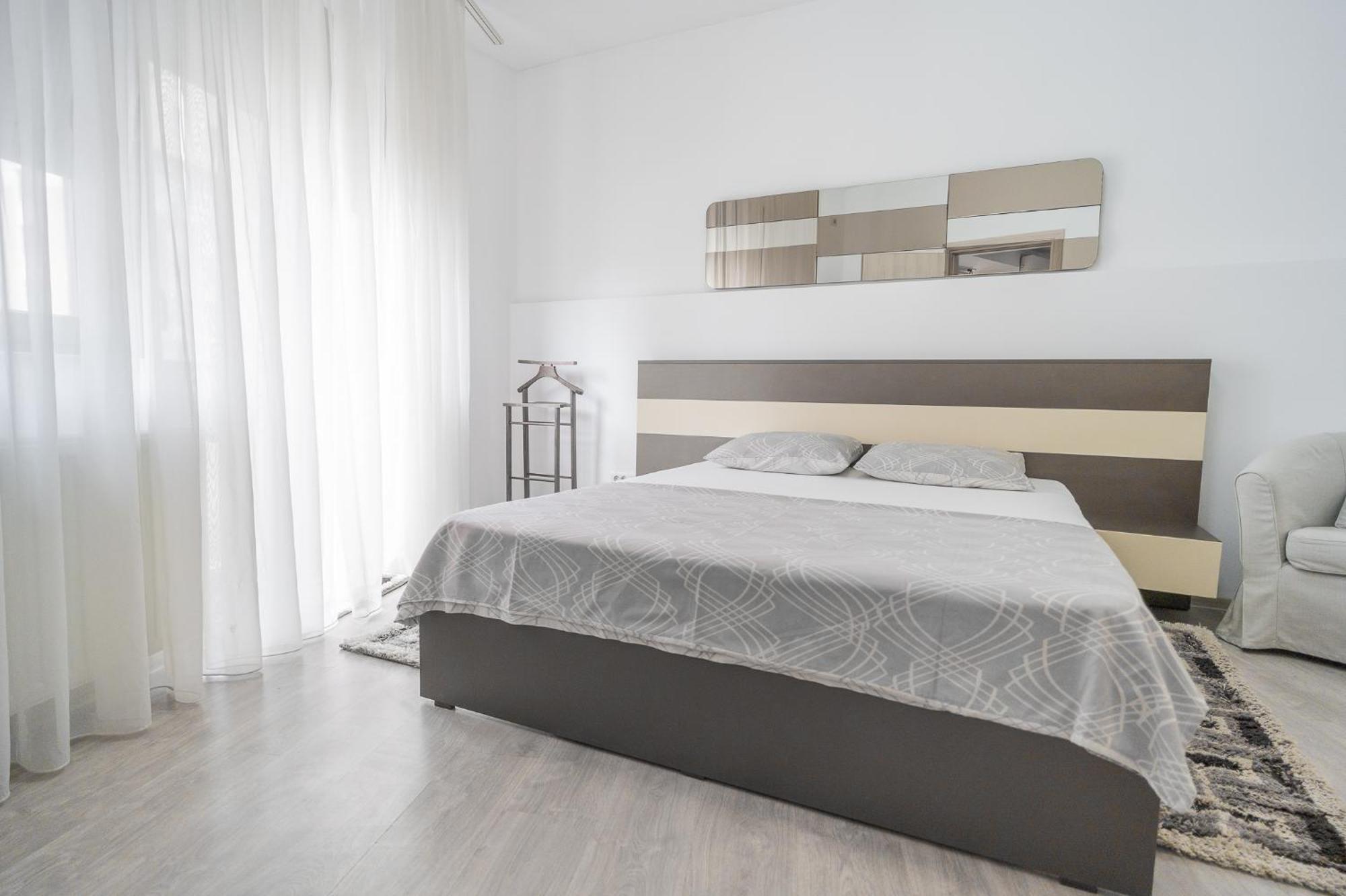 Cozy Near Victoriei Square - Berzei Apartment *