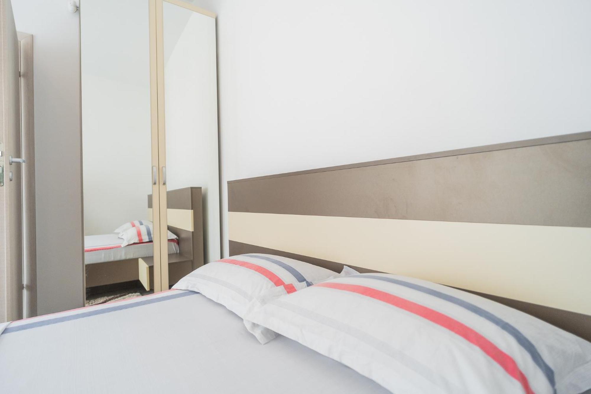 Apartment Cozy Near Victoriei Square - Berzei