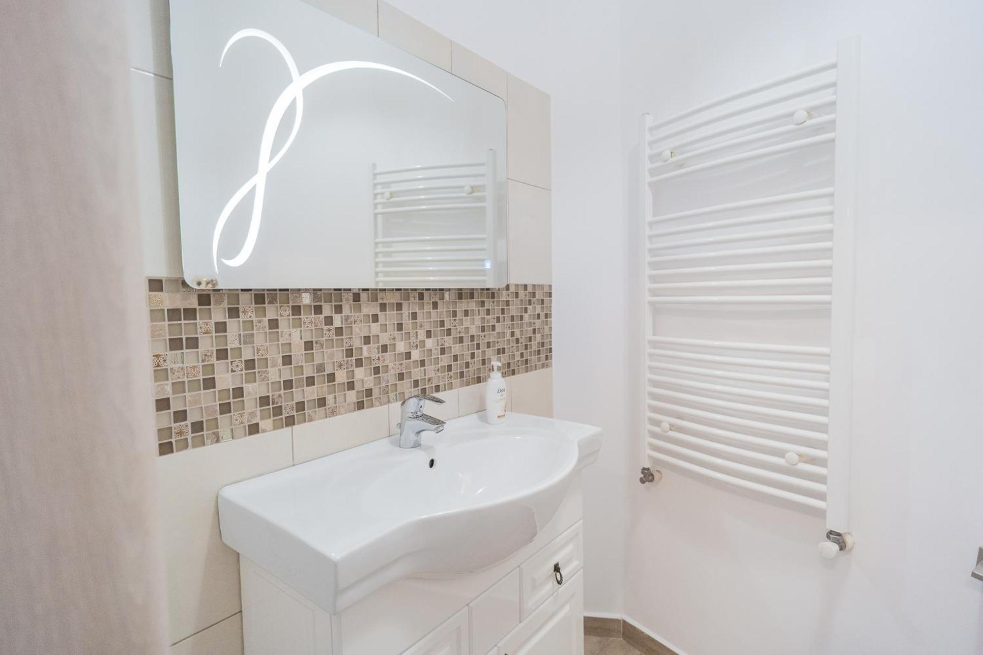 Cozy Near Victoriei Square - Berzei * Bucharest