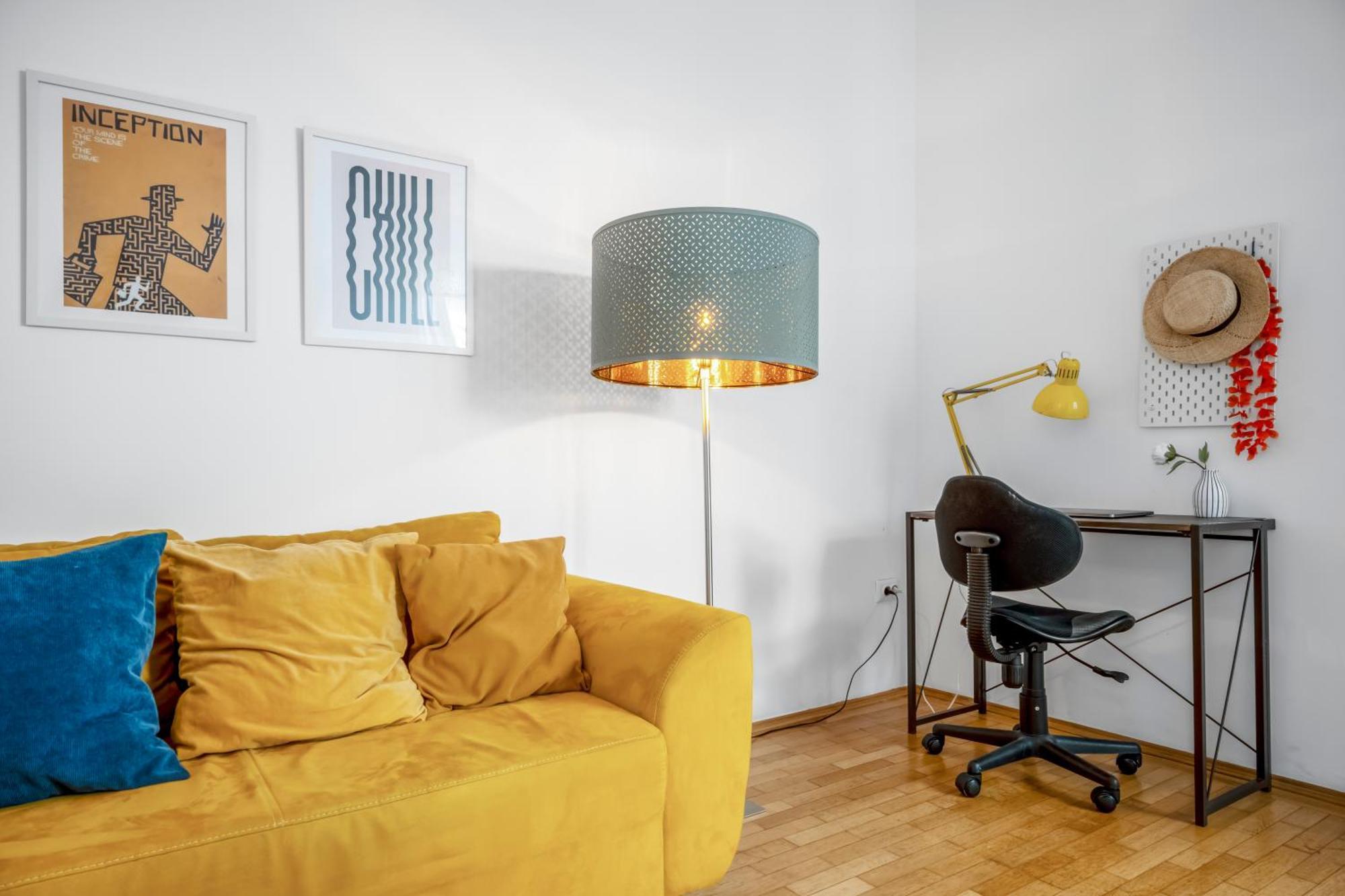 City Lights Retreat - Panoramic Terrace Apartment