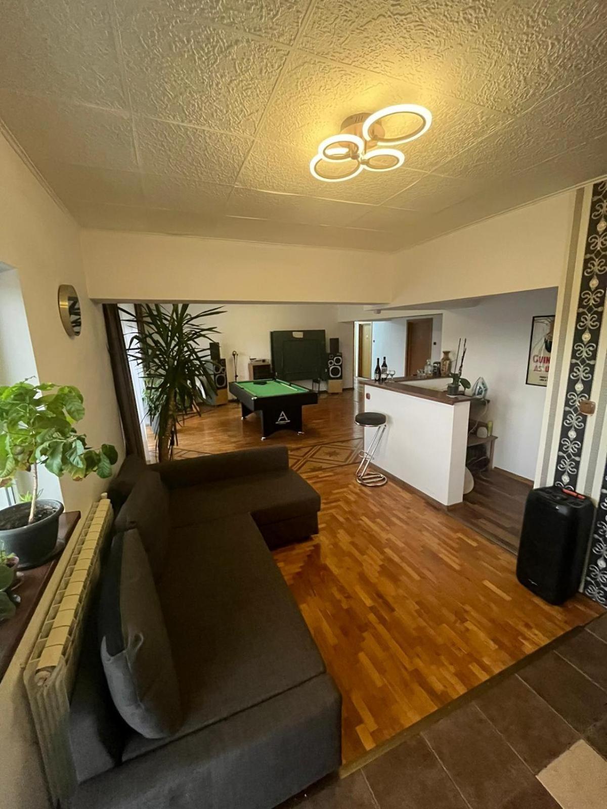 5 Bedrooms Luxury * Bucharest