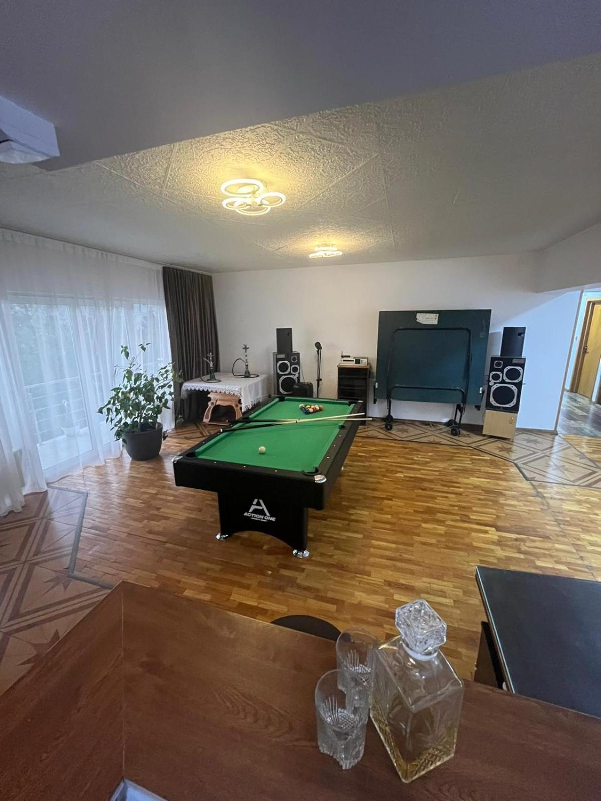 5 Bedrooms Luxury * Bucharest