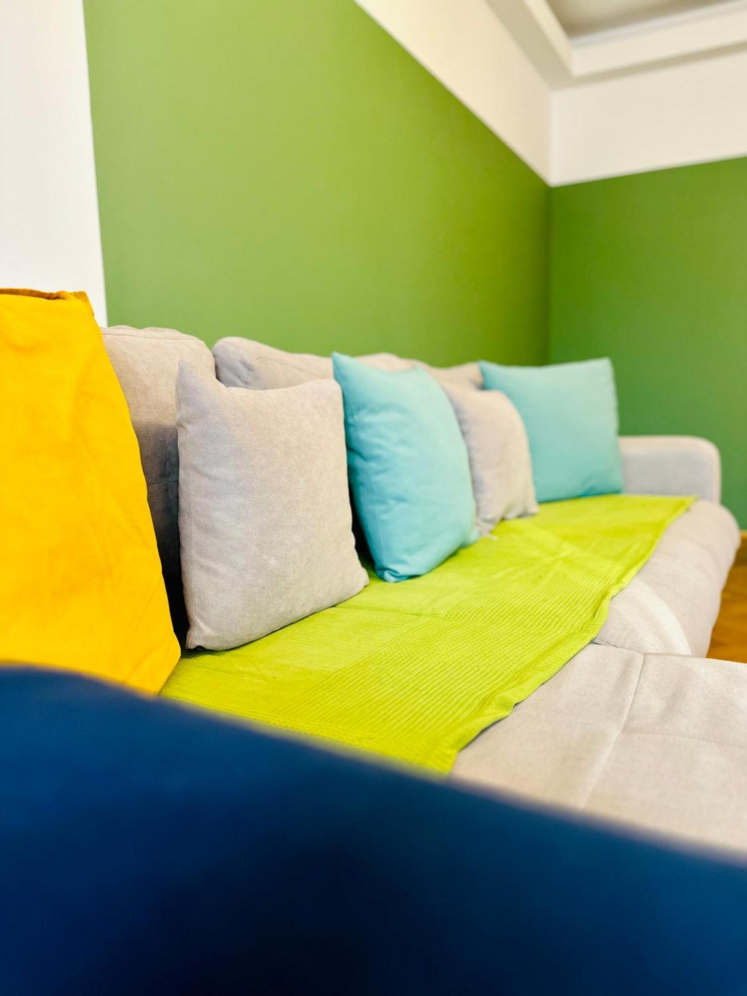 Tranquil Unirii - Airy & Comfy With Parking - Next 2Parliament Apartament *
