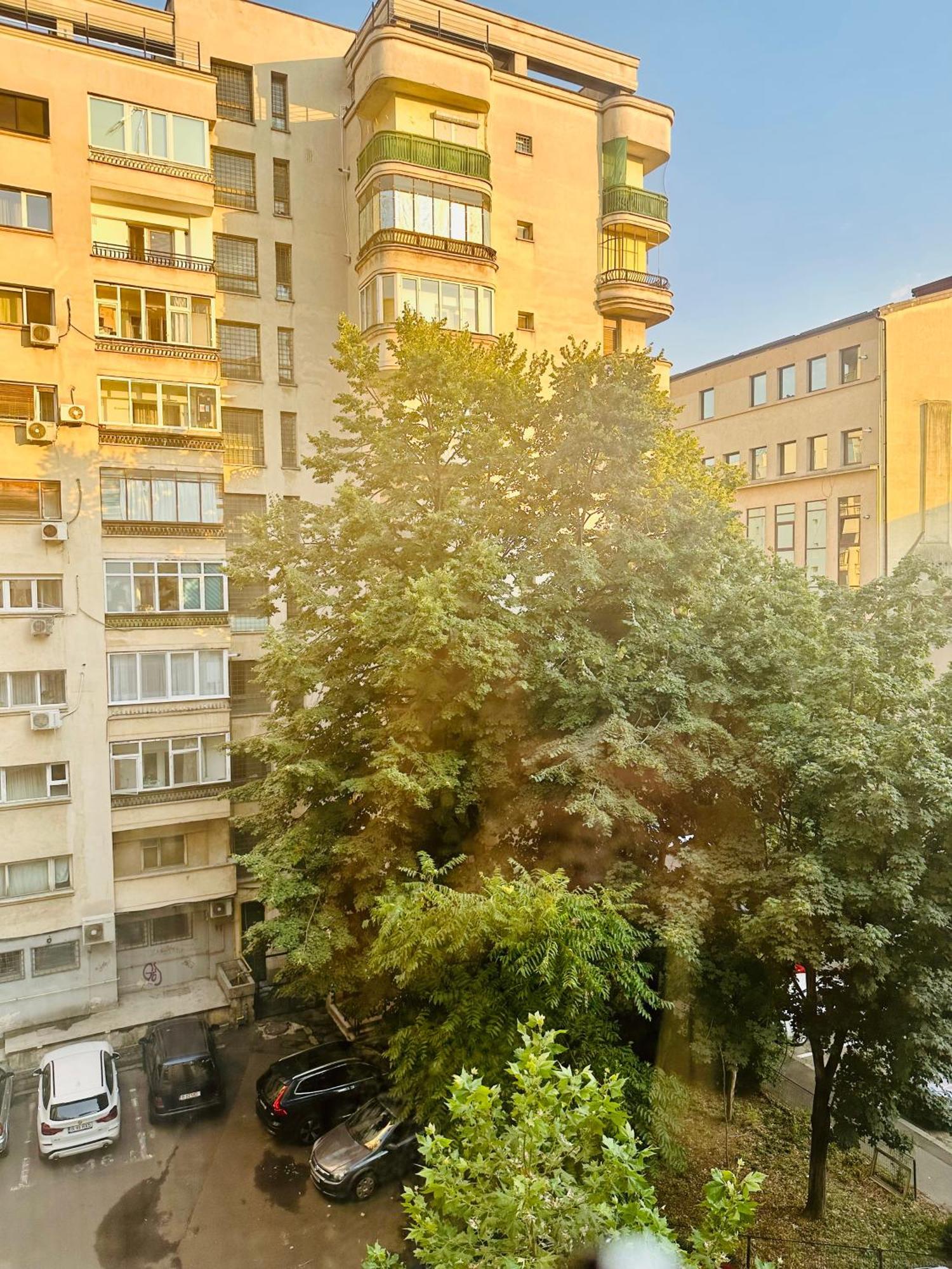 Tranquil Unirii - Airy & Comfy With Parking - Next 2Parliament Apartament