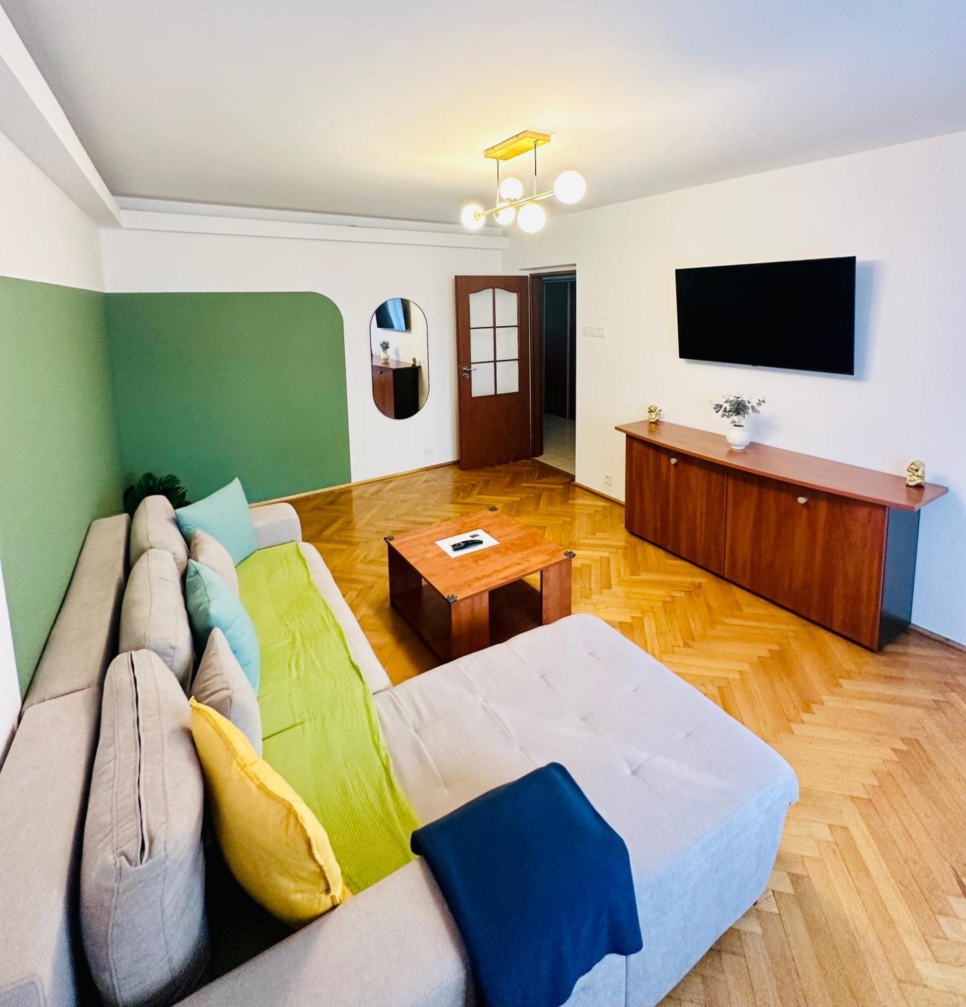 Apartament Tranquil Unirii - Airy & Comfy With Parking - Next 2Parliament
