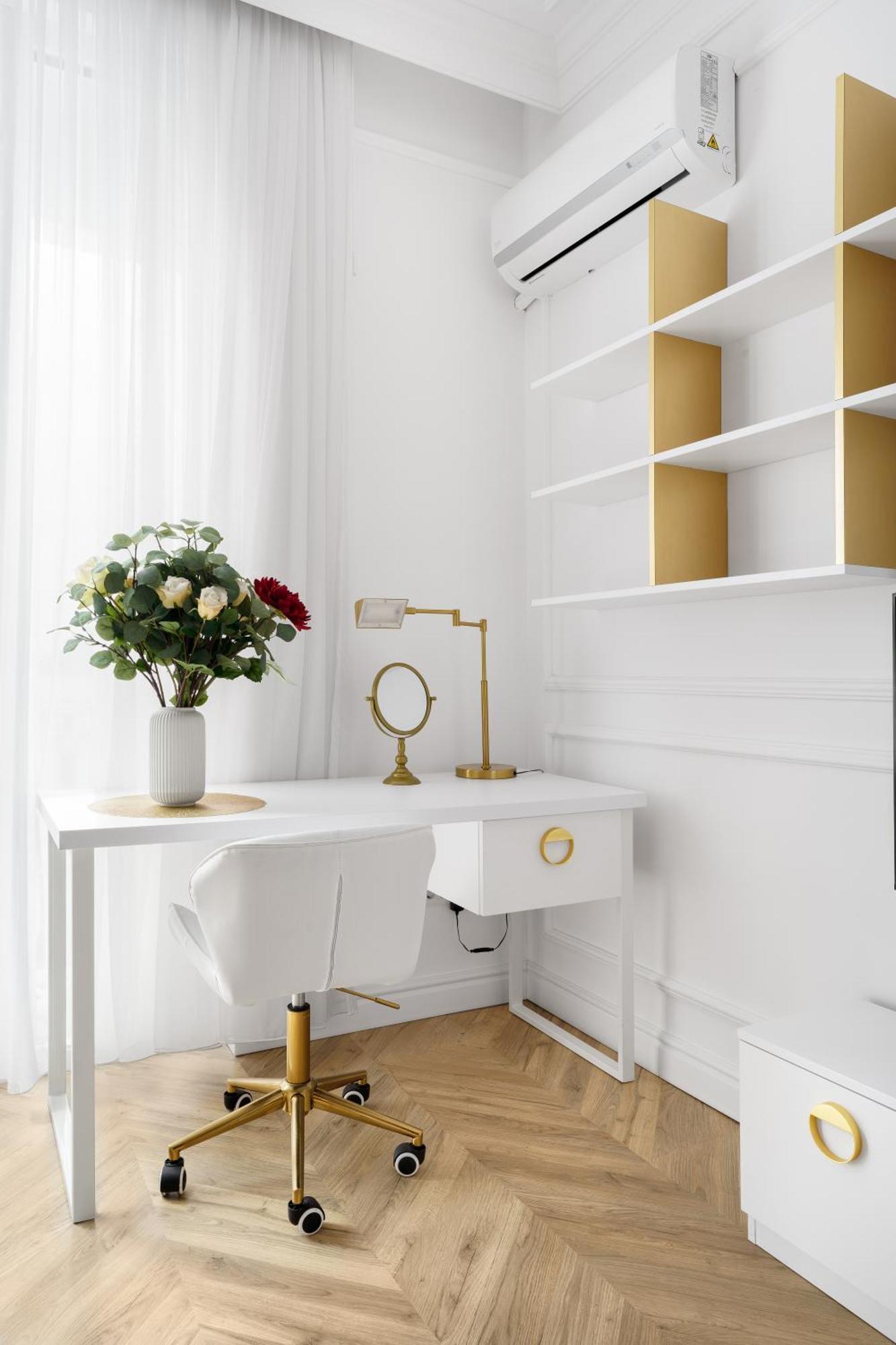Gold I Selestate Apartment