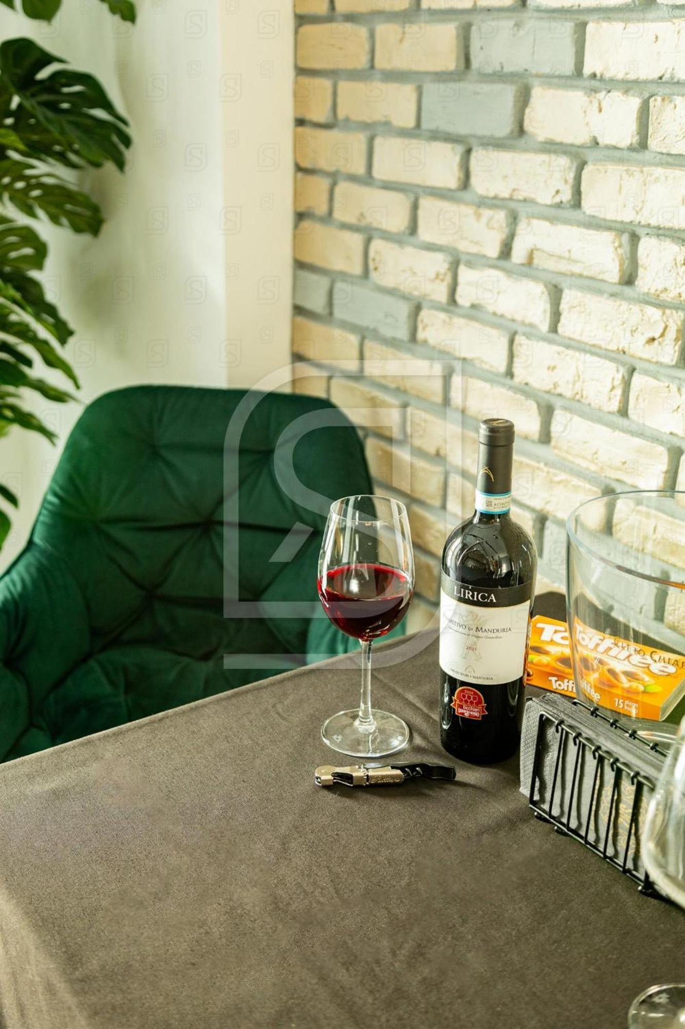 Apartment Intermezzo By Kristal Collection *
