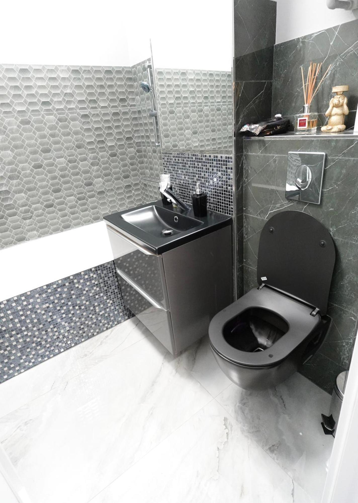 Apartment Silver At Just 8 Minutes Distance Of Center *
