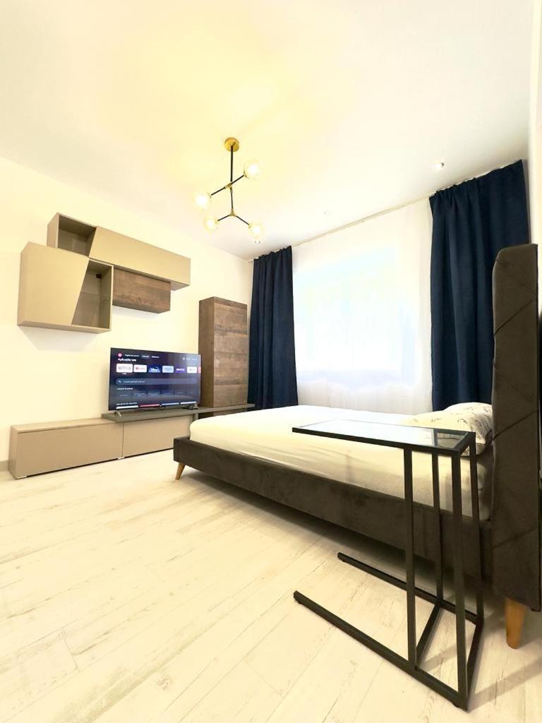 Deluxe & With Many Facilities * Bucharest