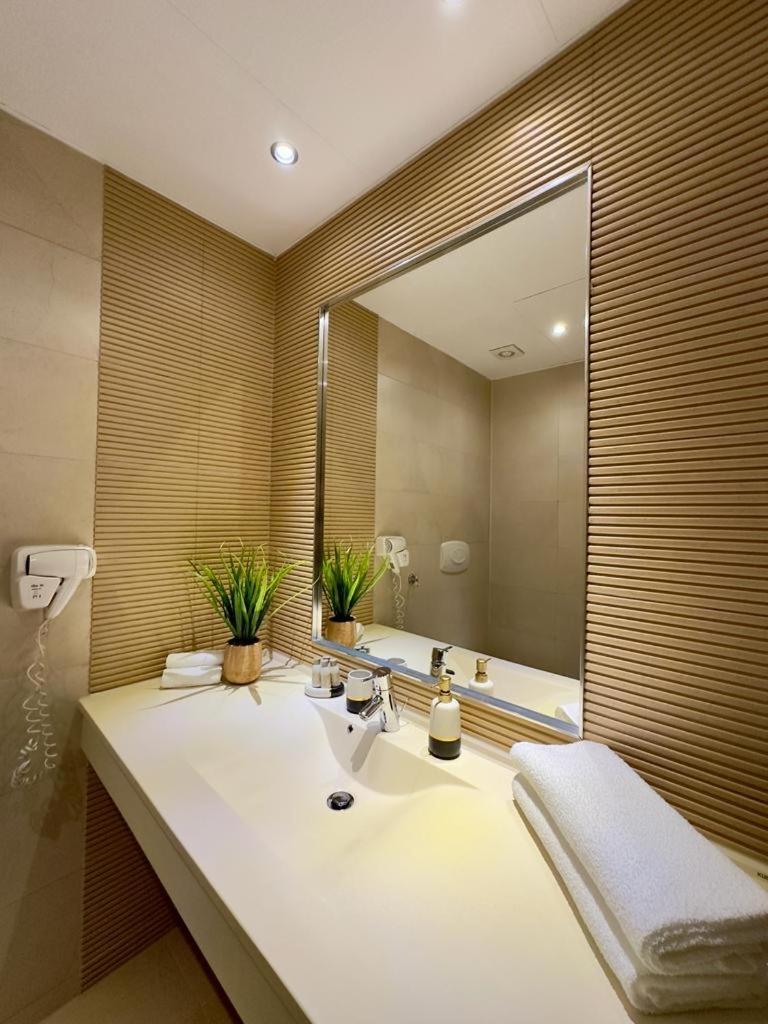 Deluxe & With Many Facilities