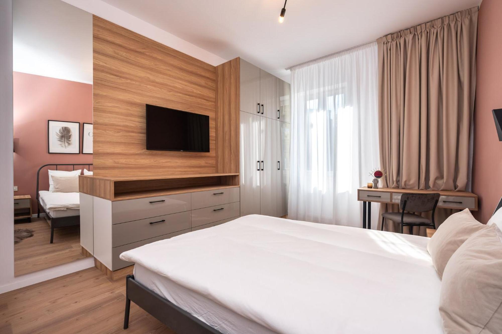 The Loft Luxury Apartments-near The Park In The Center Bucareste