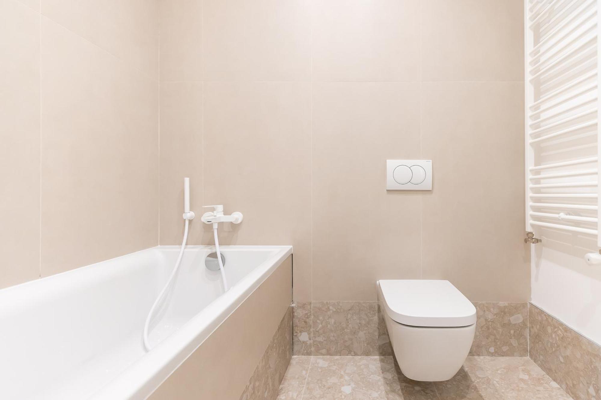 Roots Two - Tranquil Lakeview Escape With Balcony Apartment Bucharest